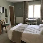 Ξενοδοχείο Logis De 3*