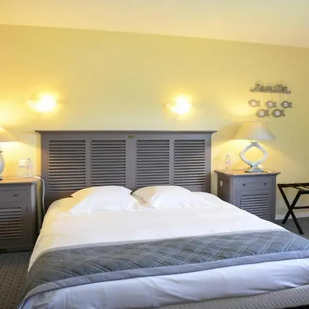 Logis De 3* Carolles
