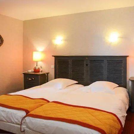 فندق Logis De كارّوليس