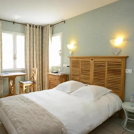 فندق Logis De 3*