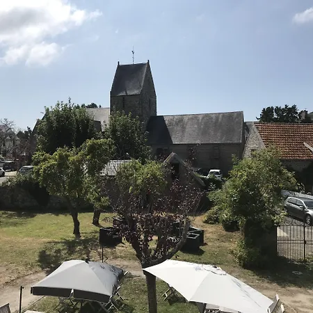 Logis De Carolles