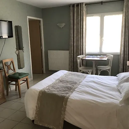 Hotel Logis De 3*